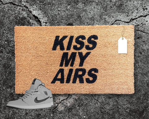 Kiss My Airs Door Mat - Idee Kreatives